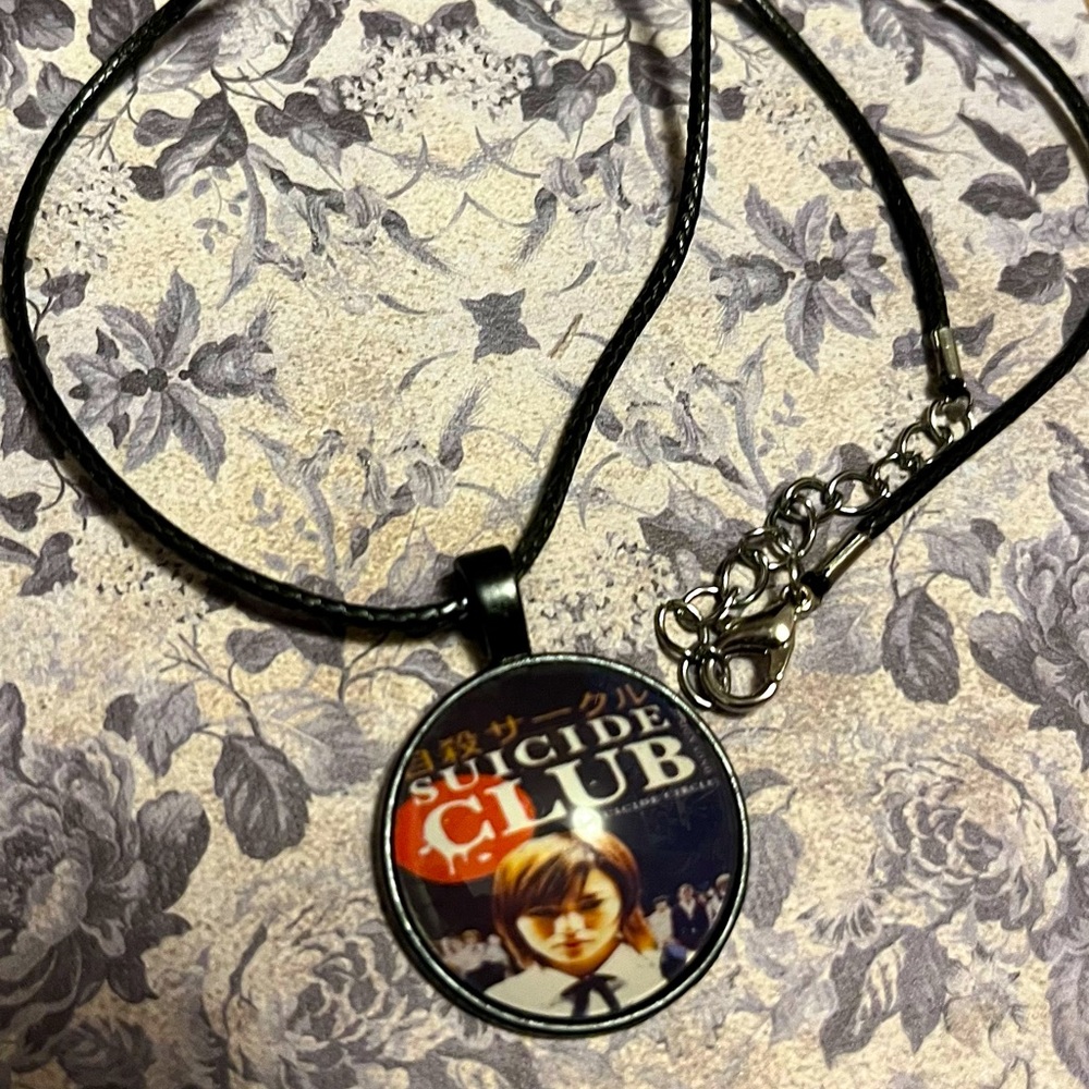 4/10$ Suicide Club Japanese Horror Necklace